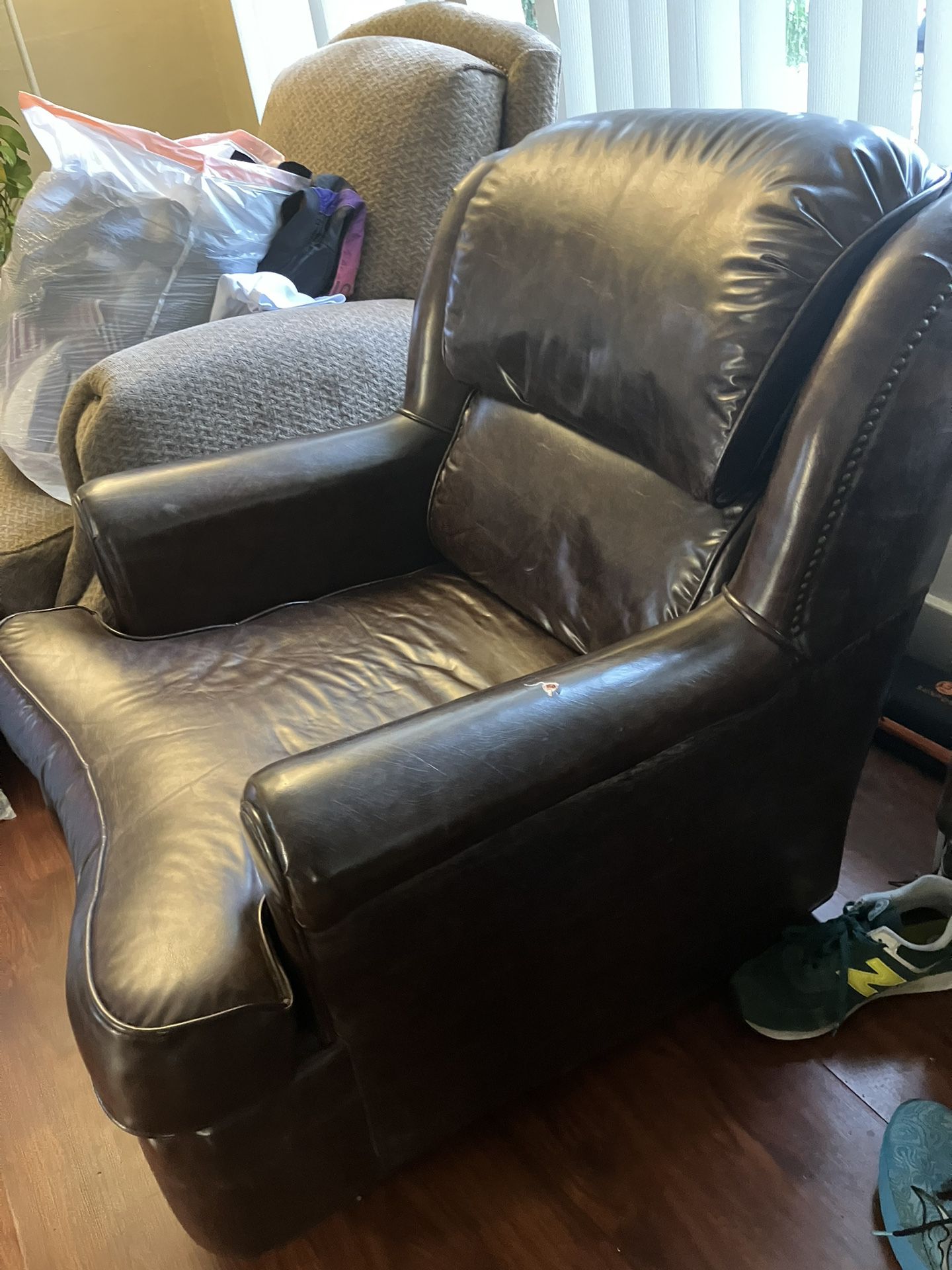 leather chair With Ottoman 