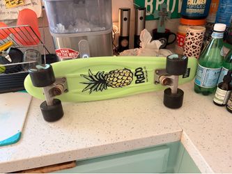 mini skateboard for sale 50$