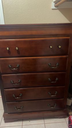 Dresser