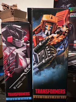2 Transformers figures