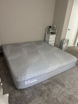 Sealy Posturepedic Chablis Hybrid Soft Mattress