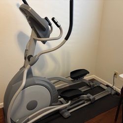 Elliptical TrainerXE 350  