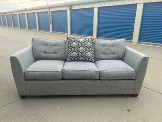 FREE DELIVERY 🚚🚛🚚 Awesome lazy boy couch