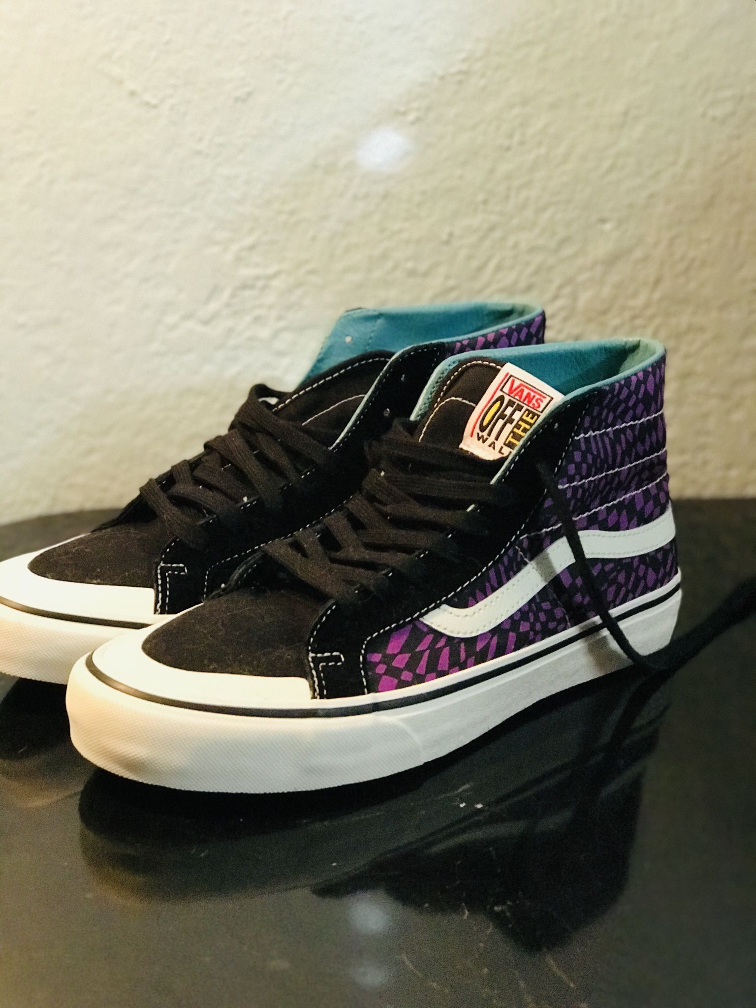 Brand New Men’s Vans Mid Tops