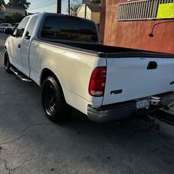 Ford F150  V8