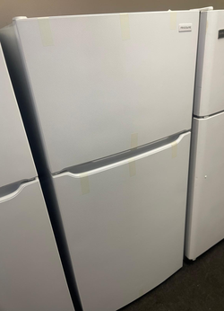 Frigidaire Top Freezer Fridge – White, clean interior, EvenTemp