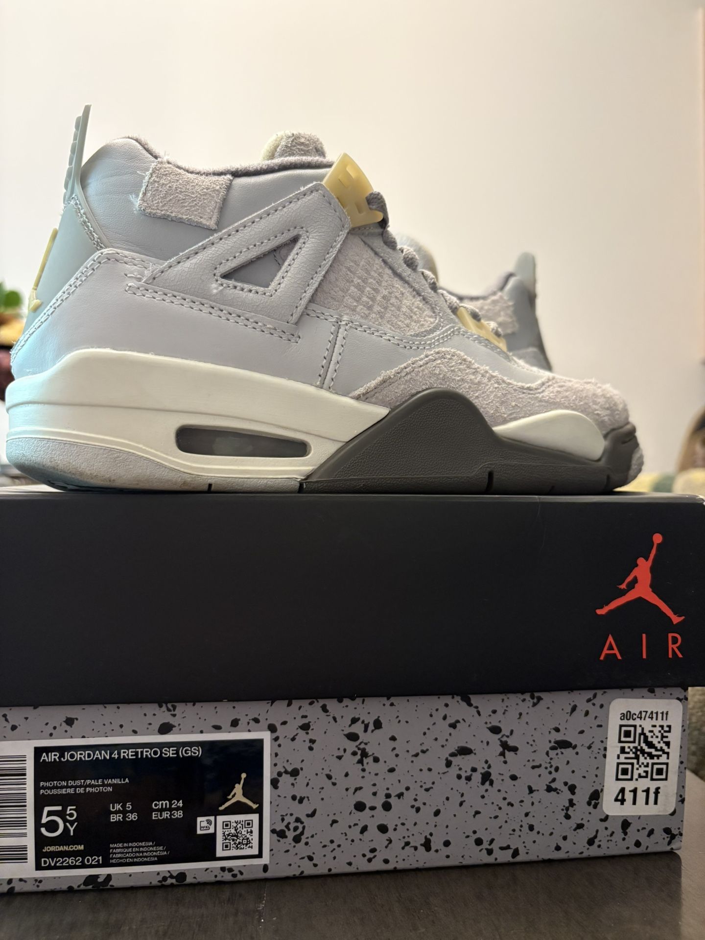 Jordan 4 Retro SE