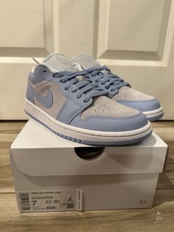 Jordan 1 Low Football Grey Aluminum Size 7W (5.5M)