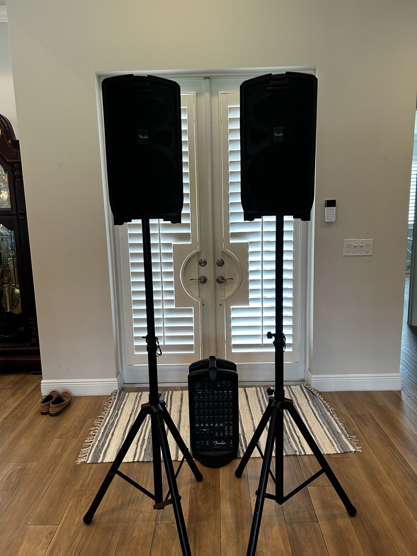 Fender Passport PA System (With Stands)