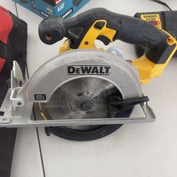 20v Dewalt Saw 