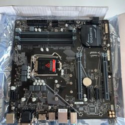 Gigabyte B460M DS3H V2 Motherboard - Used, Excellent Condition + Original Box & Accessories!