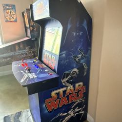 Arcade game Machine With 4,400 Games 