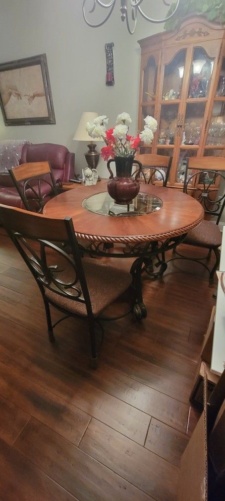 DINNING TABLE