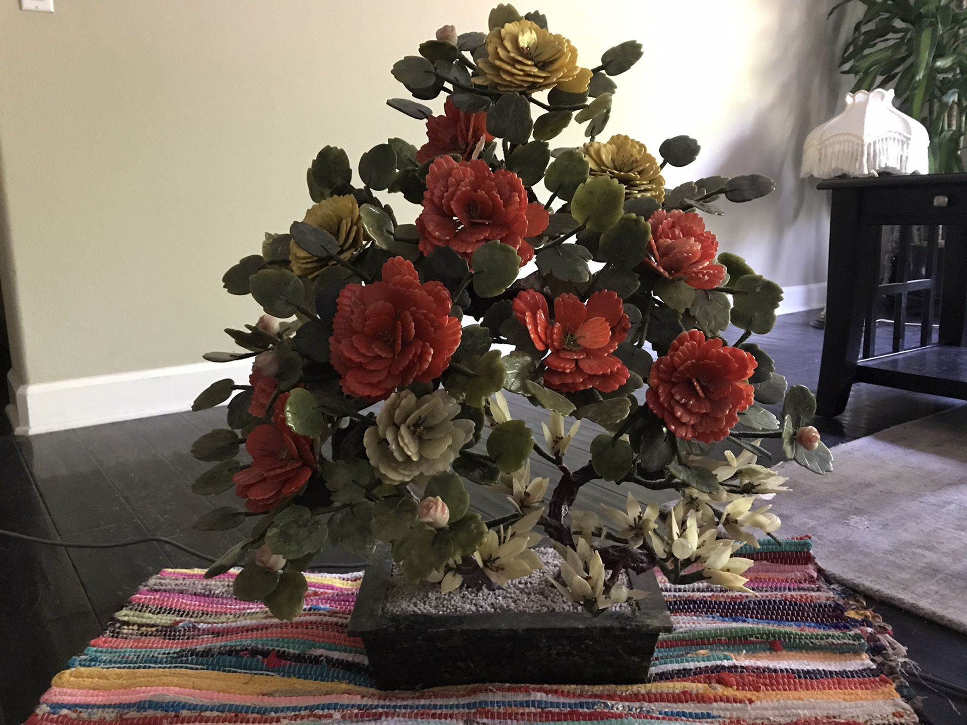 JADE FLOWER DECORATION