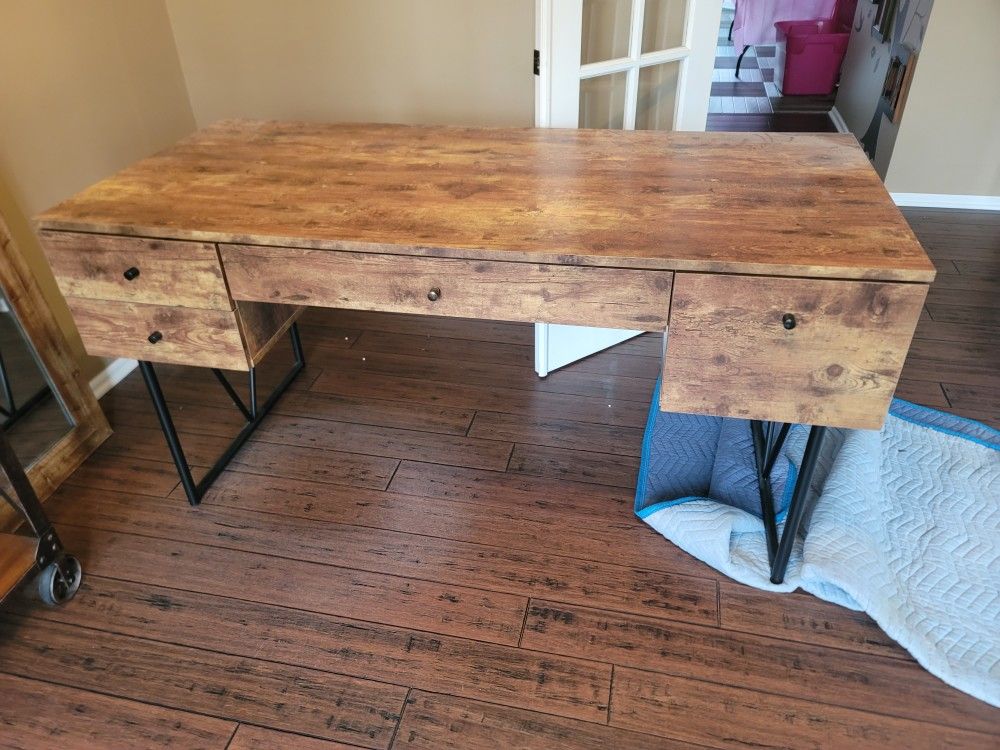 Office Desk