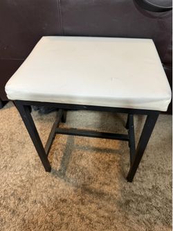 Desk chair