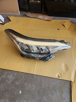 2020-2022 Toyota C-HR Right Passenger Headlight Oem