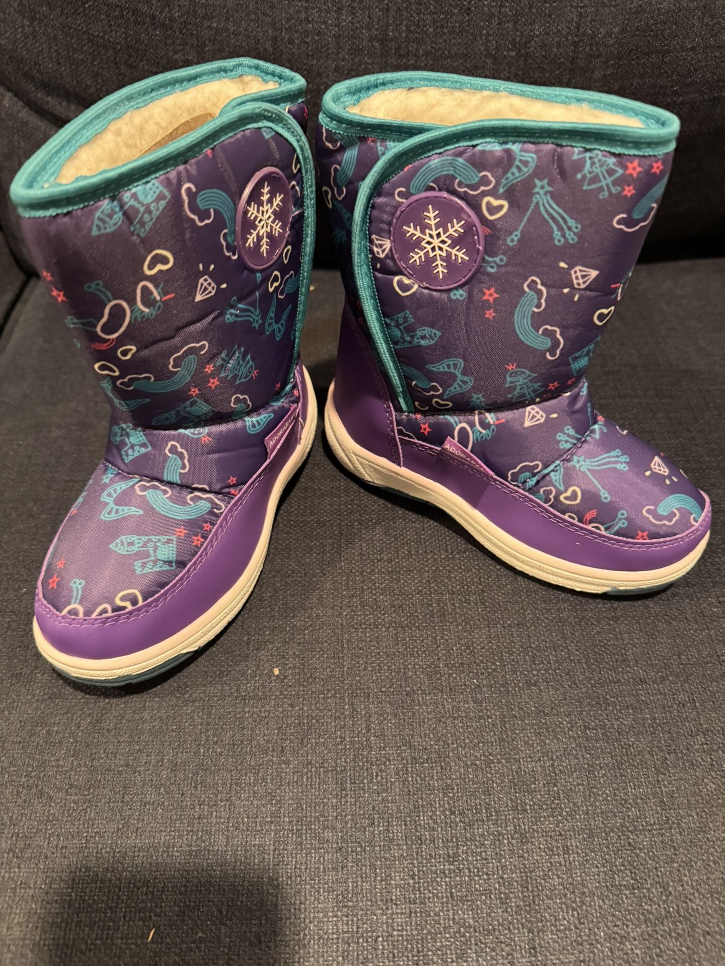 NEW Girls Size 11 Rain boot/ Snow Boot 