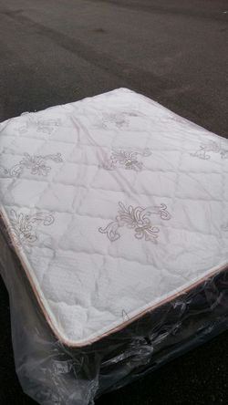 Serta Full Mattress & box spring