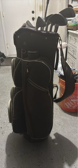Cutler woman’s golf bag