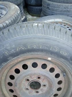 Laredo uniroyal 225/70/r16 M+S