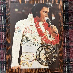 Elvis Hawaii Vintage Wood Clock Works Great !
