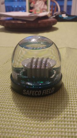 Safeco Field Mariners Snow Globe