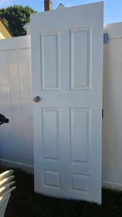 Interior door with doorknob  30×80 $45