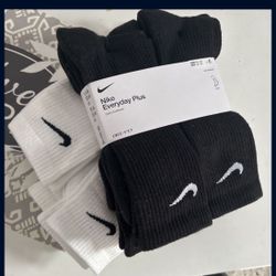 Men’s Nike Crew Socks 