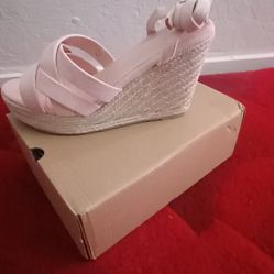 New In Box*Size 11 Womens Wedges Suede With Lace Up