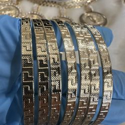 Semanarios.  $45 Gold Plated. Good Quality.  