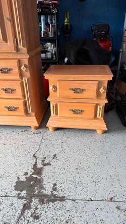 Solid wood Dresser and night stand set