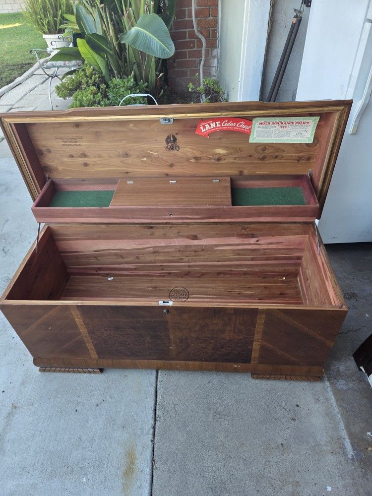 
1947 Lane Waterfall Cedar Chest 