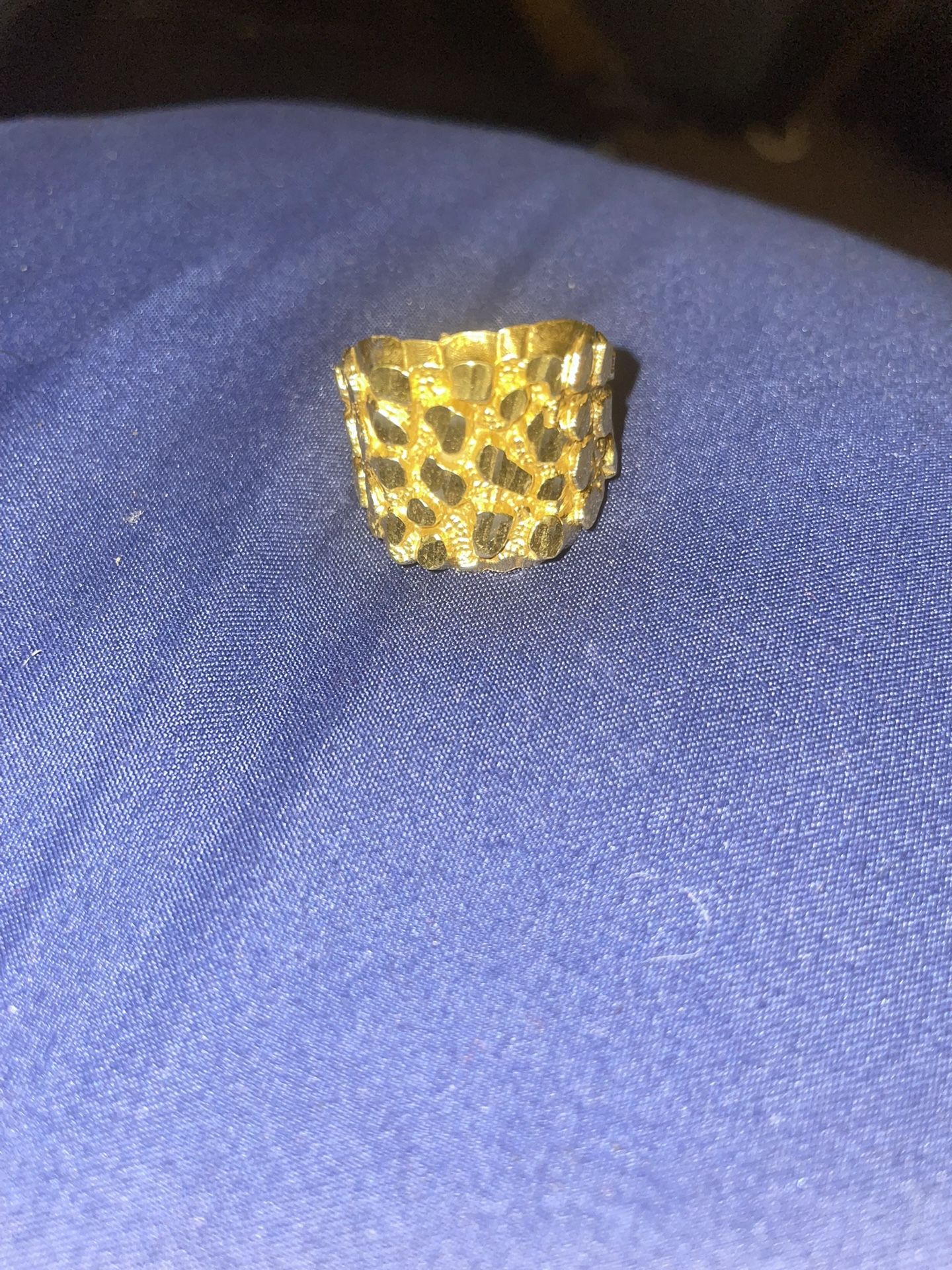 4.9 Gram Gold 10 Karrot Ring