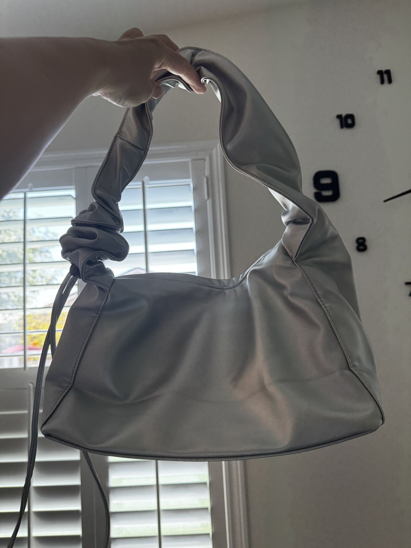 Adjustable Shoulder Bag