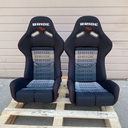 Pair Seats Bride Low Max Style Black Gradient JDM Racing Reclinable Bucket Seats