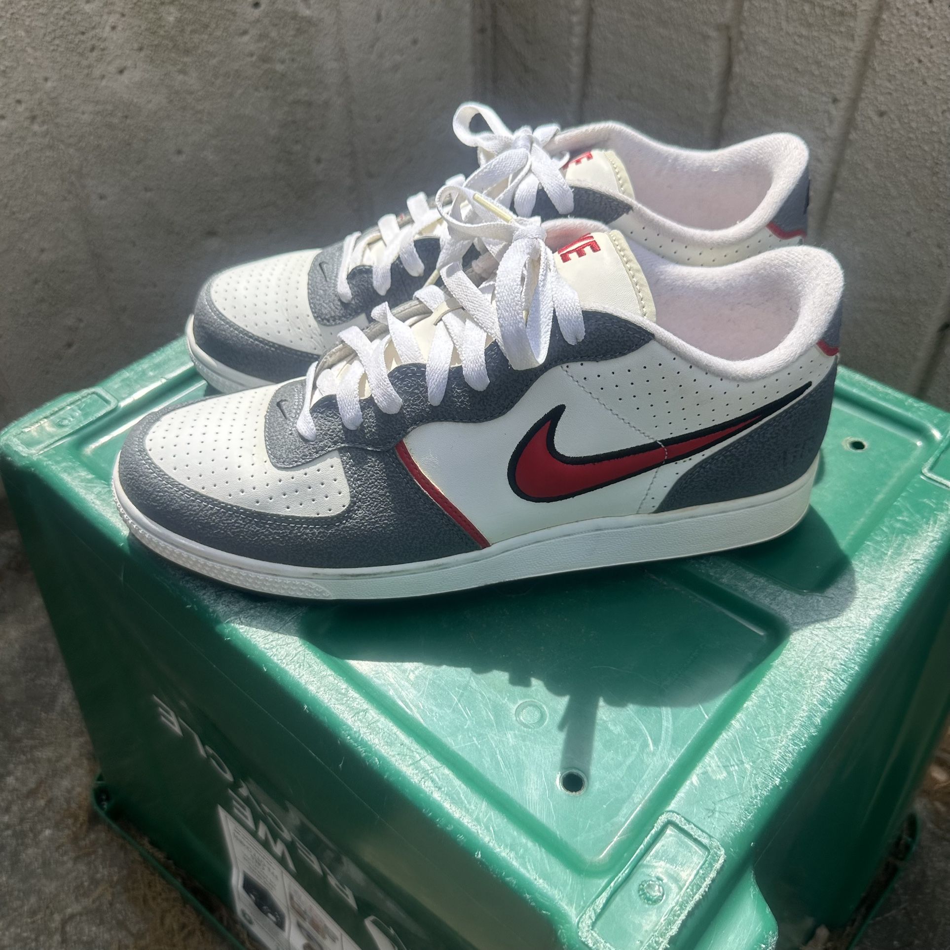 Nike