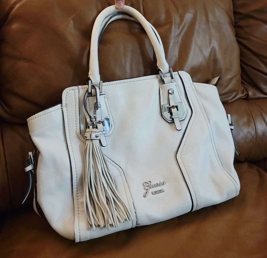(Like New) Guess Off-White Silver Convertible Crossbody Handbag Purse 
