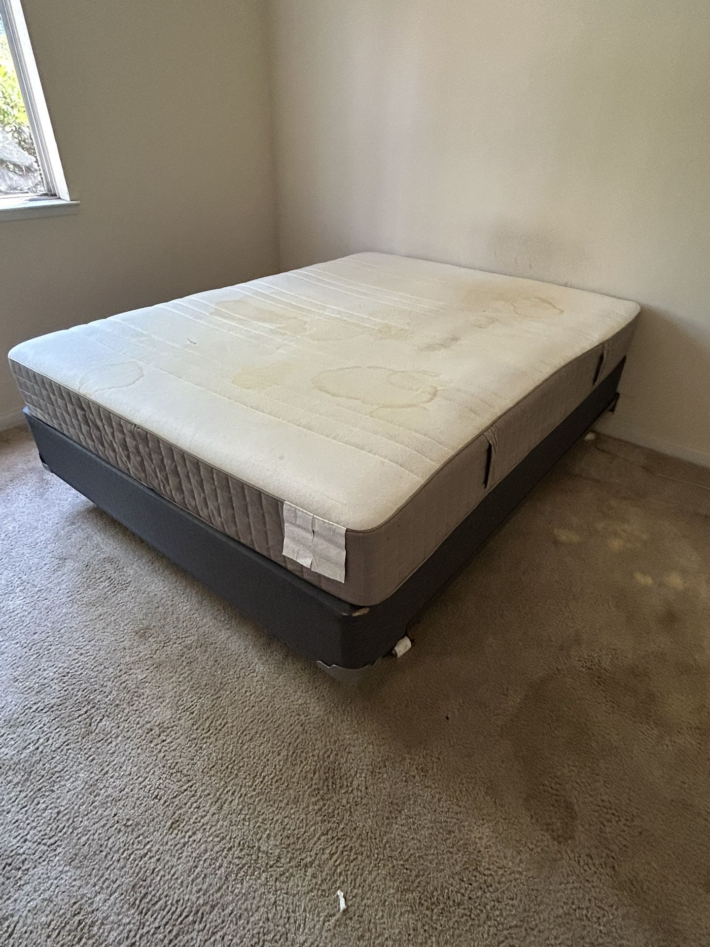 Colchón Queen Size X $90. El Forro. Es Lavable