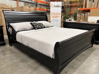 New Ashley Huey Vineyard Sleigh Bed Set — $99 Down