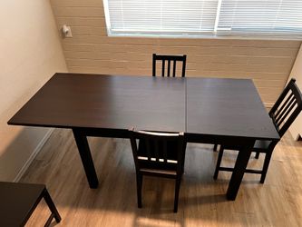 Kitchen/Dining Table