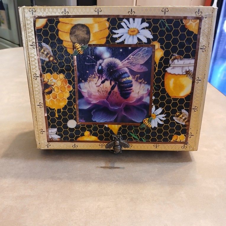 Alterd Bizz Box