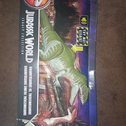Jurassic World Legacy Giganotosaurus vs Therizinosaurus