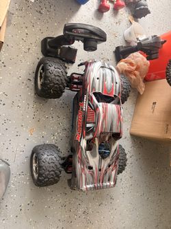 Traxxas Tmaxx 3.3 4x4 RC Car