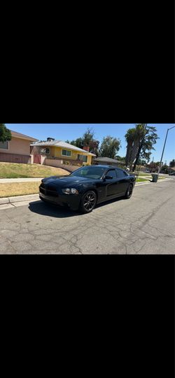 2013 Charger V8