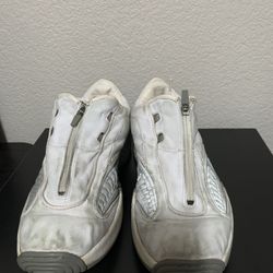 Reebok Answer IV Allen Iverson Answer 4 - White And Gray/Silver Size 13  These are pretty heavily used in my opinion and would be good for outdoor bas