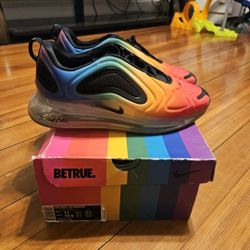 Men’s Nike Air Max 720 Be True  Size 11