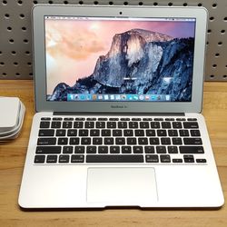 MacBook Air A1465 EMC 2924 With Charger