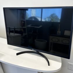 32” LG Computer Monitor