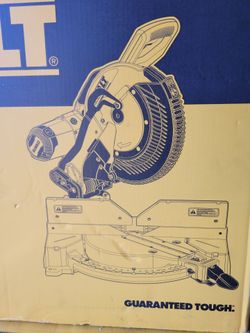 DeWalt 12" Double-bevel Compound Miter Saw